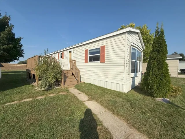 $60,000 | 2701 East Main Street, Unit 145, Reedsburg, WI 53959