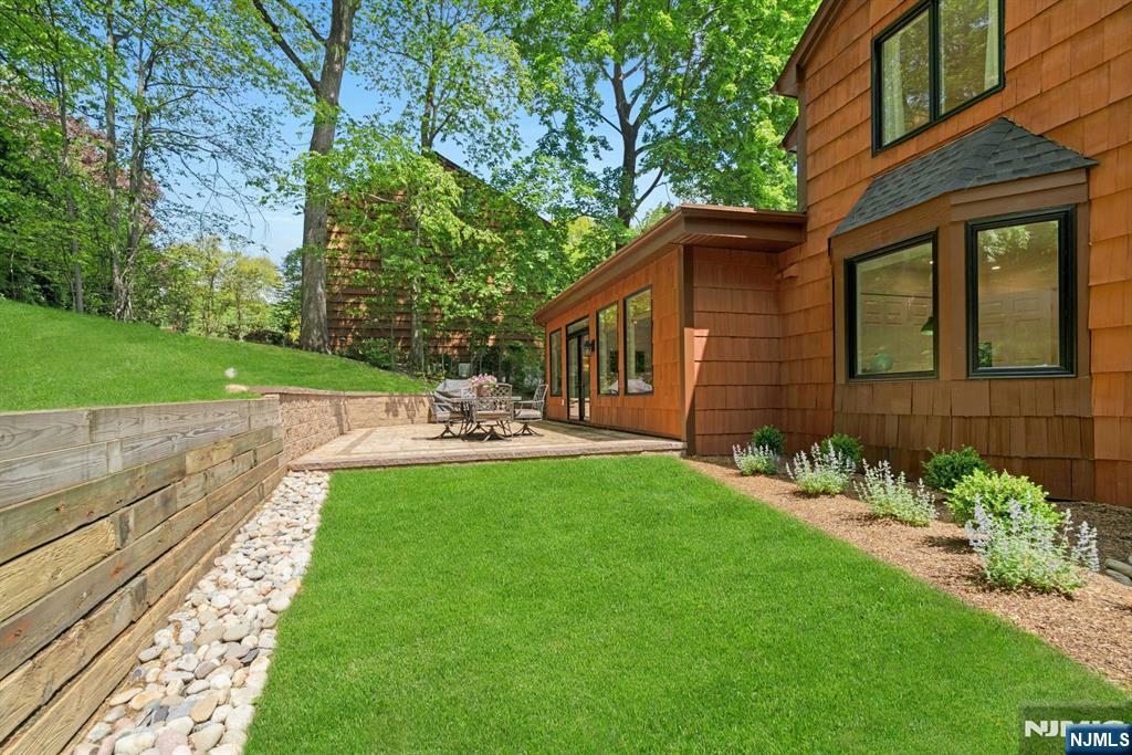 610 North Monroe Street Ridgewood, NJ 07450 - Photo 32 of 33