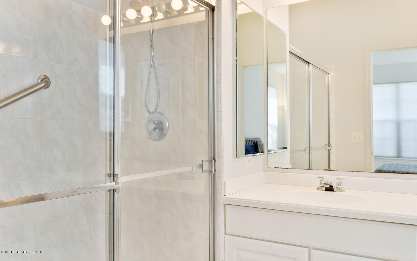 33 Silverside Road Lakewood, NJ 08701 - Photo 13 of 31 16-photo-web-1680x1050-103313