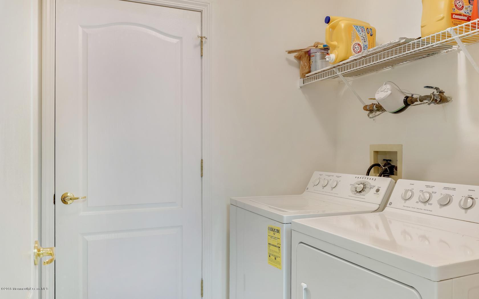 33 Silverside Road Lakewood, NJ 08701 - Photo 24 of 31 29-photo-web-1680x1050-98227