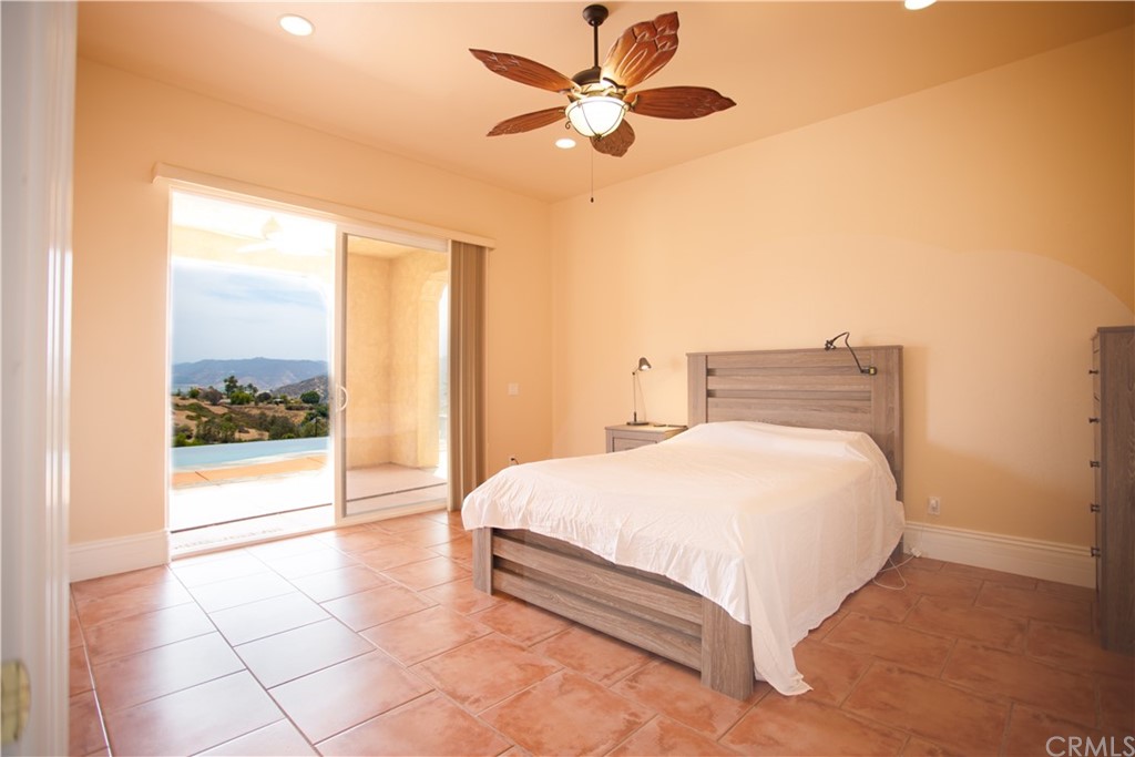 2834 Paseo Del Bianco Escondido, CA 92025 - Photo 30 of 42