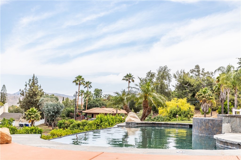 2834 Paseo Del Bianco Escondido, CA 92025 - Photo 6 of 42