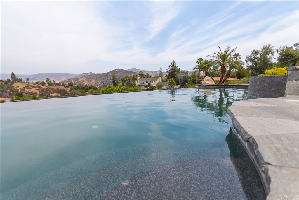 2834 Paseo Del Bianco Escondido, CA 92025 - Photo 7 of 42