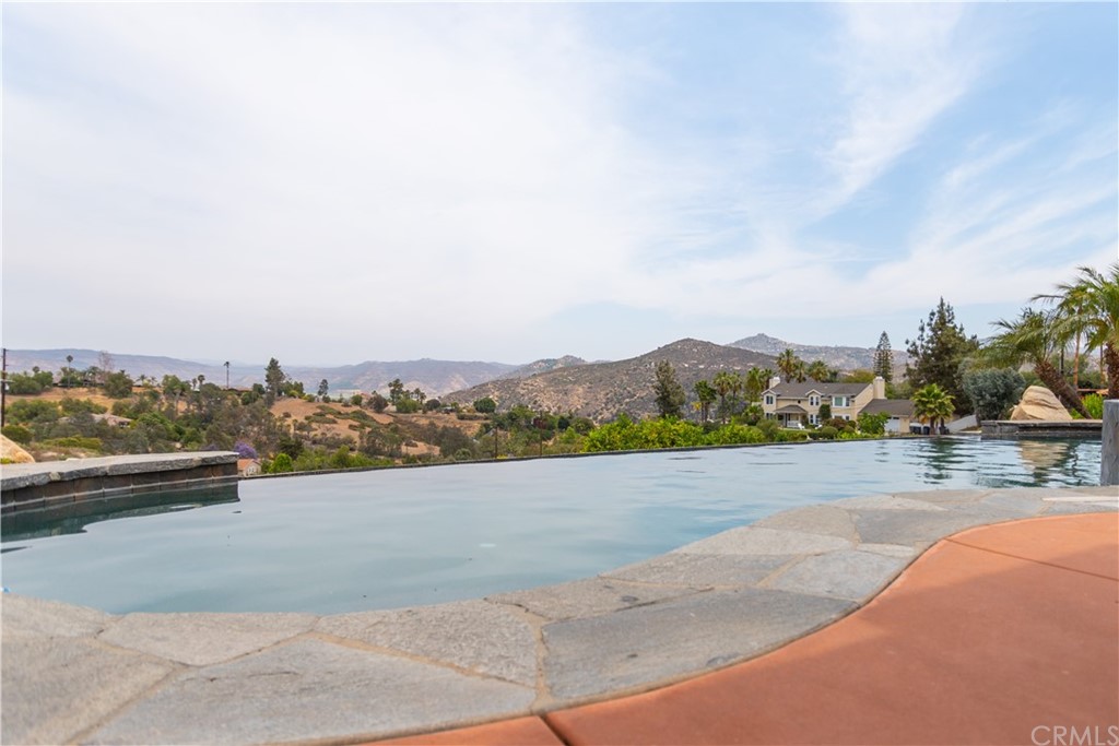 2834 Paseo Del Bianco Escondido, CA 92025 - Photo 8 of 42