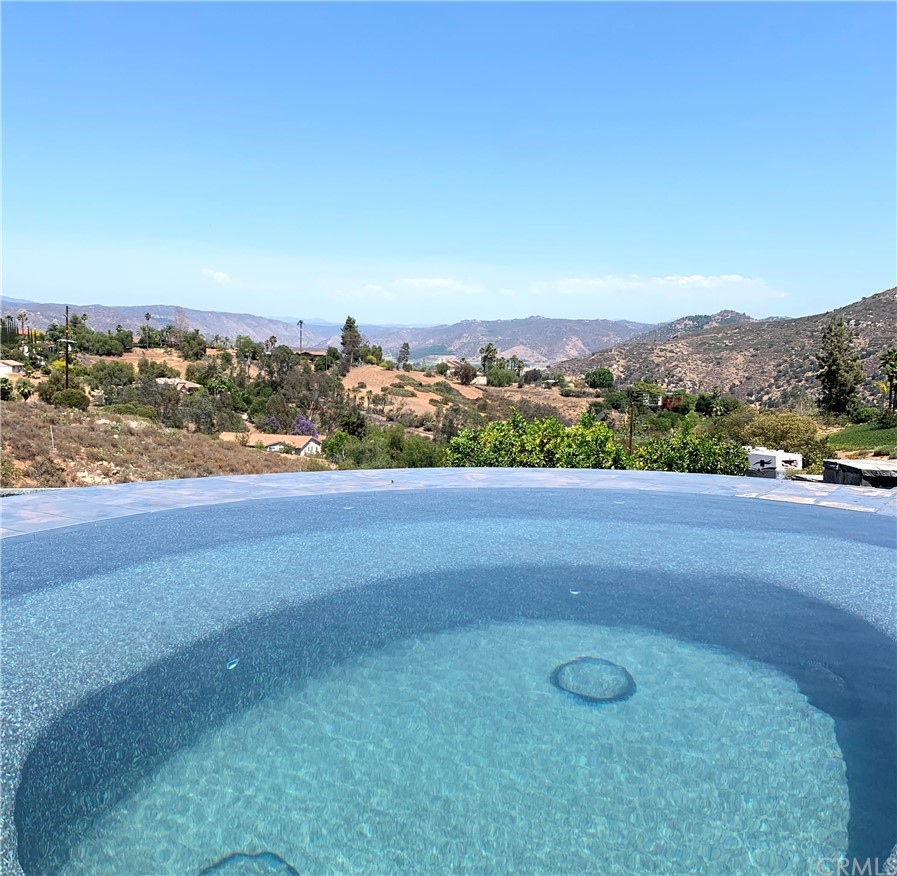 2834 Paseo Del Bianco Escondido, CA 92025 - Photo 9 of 42