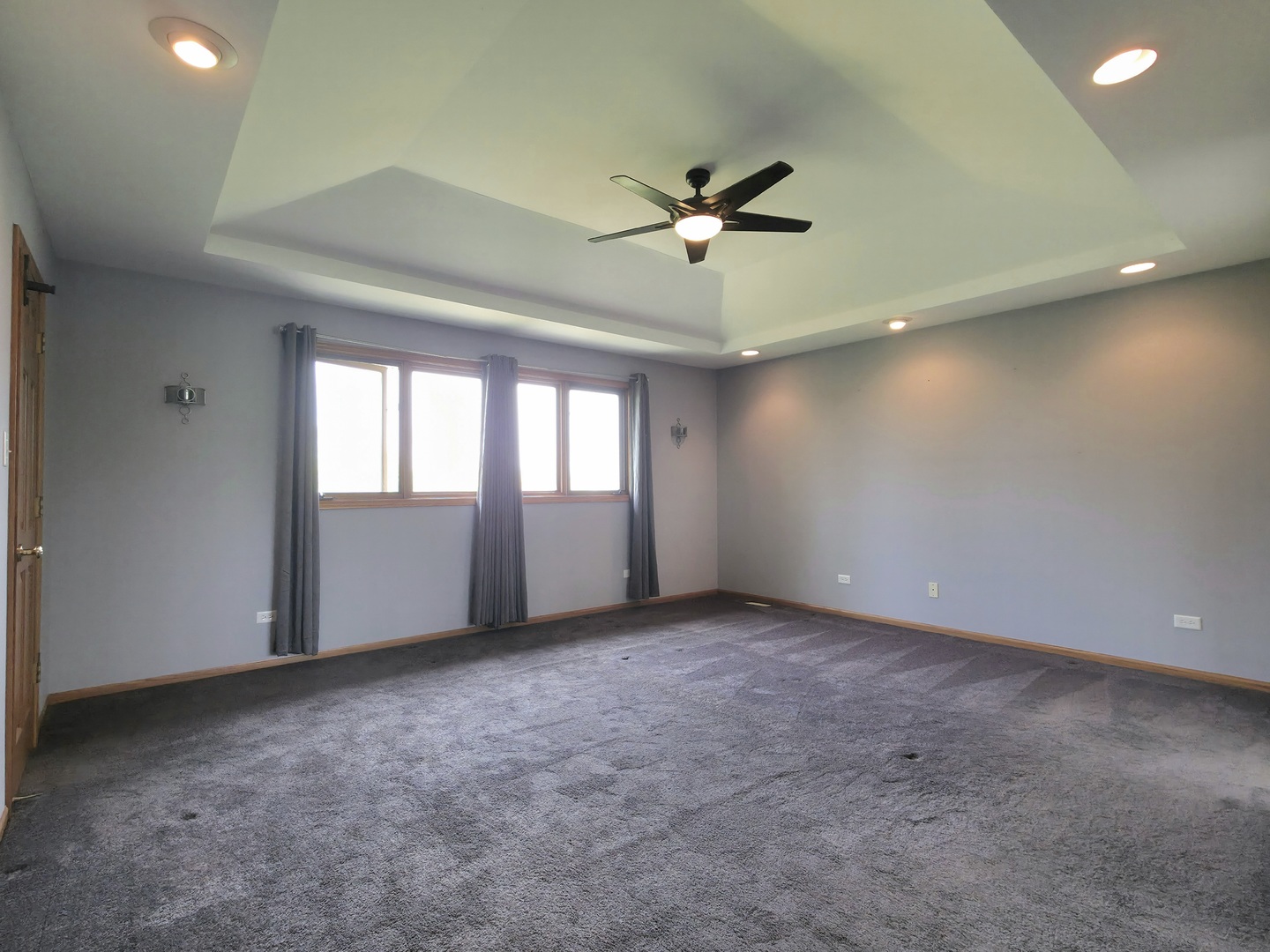 10160 Lancaster Drive Mokena, IL 60448 - Photo 25 of 41 a view of an empty room with a window