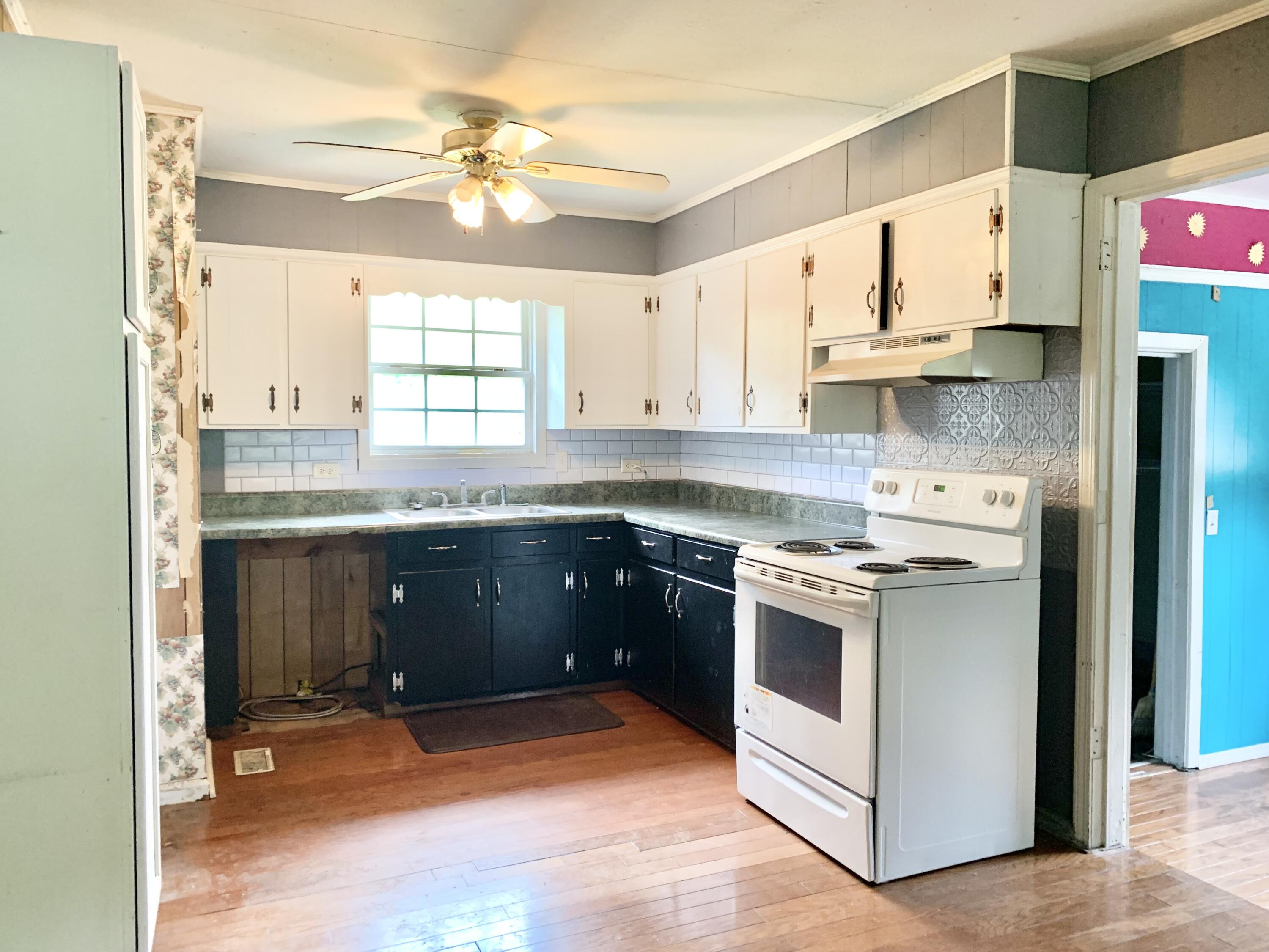 240 Reed Street Trion, GA 30753 - Photo 3 of 8 IMG_5759