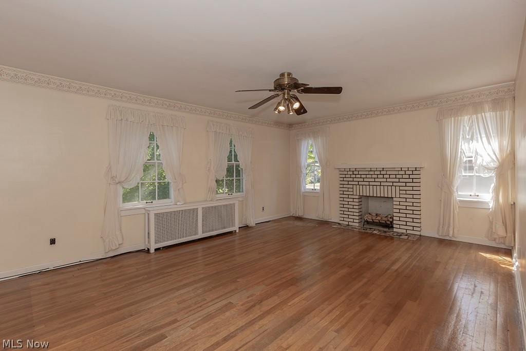 2554 Charney Road Cleveland, OH 44118 - Photo 12 of 34 Nicely sized master bedroom with decorative