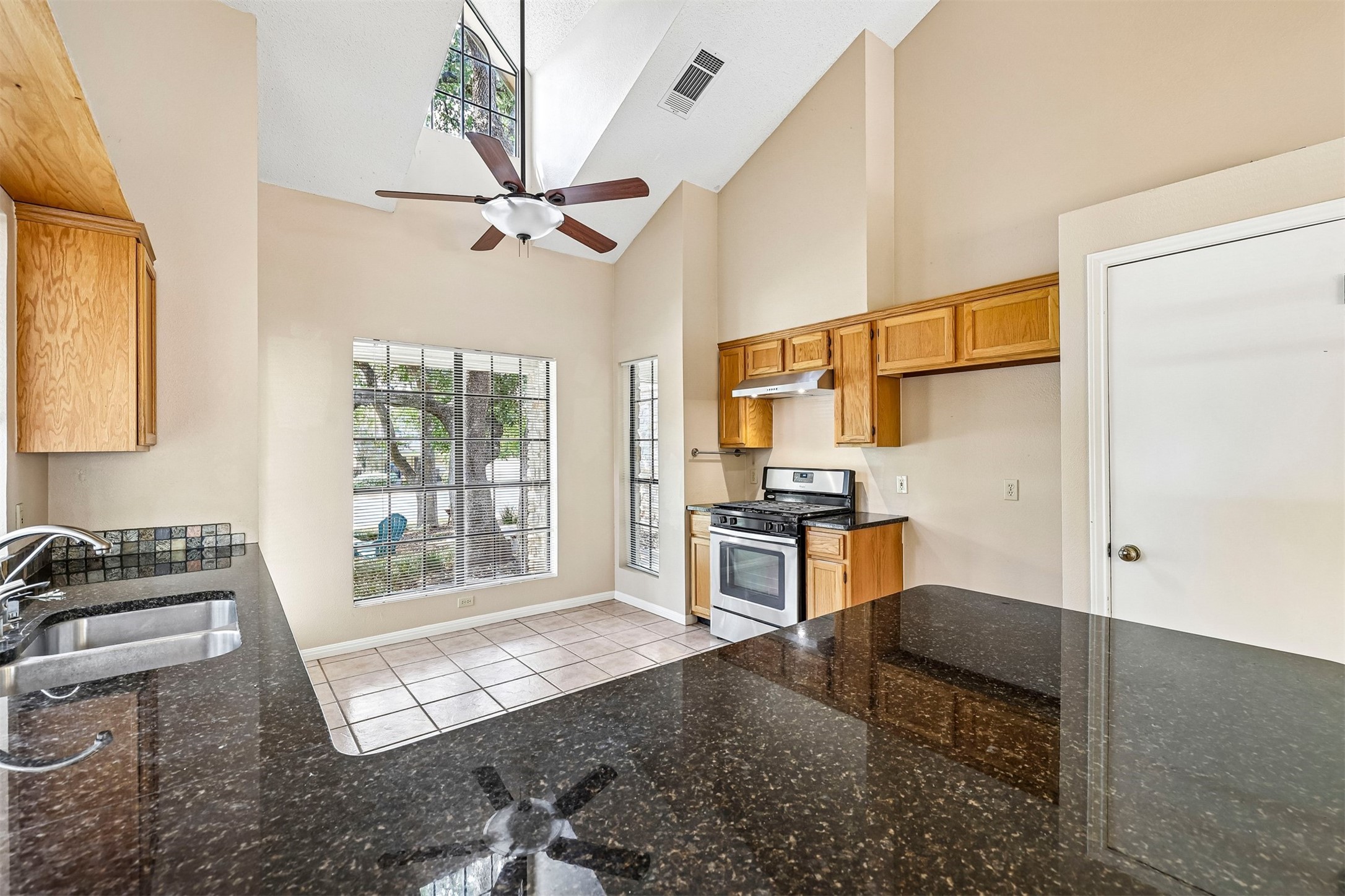 8302 Racine Trail Austin, TX 78717 - Photo 8 of 25 Gallery Image 8
