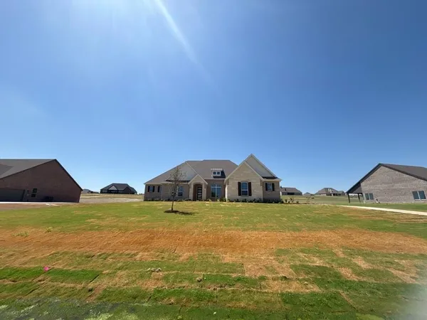 $712,275 | 705 Water Side Drive, Van Alstyne, TX 75495