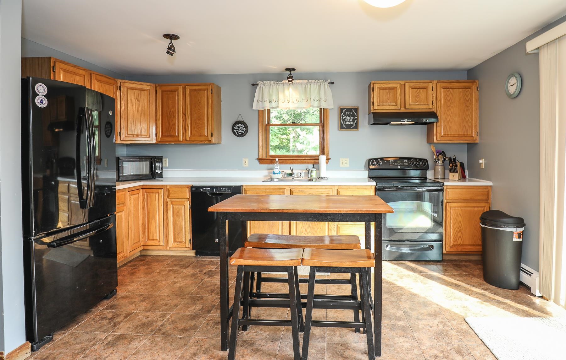 14 Orchard Path Road Weare, NH 03281 - Photo 8 of 39
