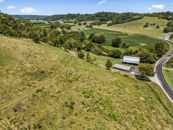 $594,900 | 4951 Weakley Creek Road, Lawrenceburg, TN 38464