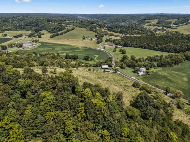 $594,900 | 4951 Weakley Creek Road, Lawrenceburg, TN 38464