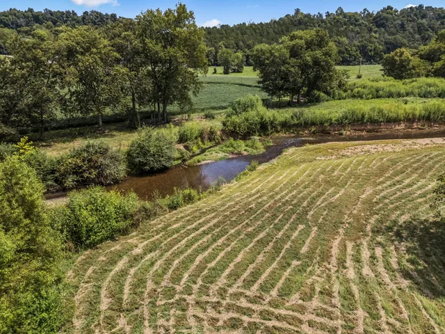 $594,900 | 4951 Weakley Creek Road, Lawrenceburg, TN 38464