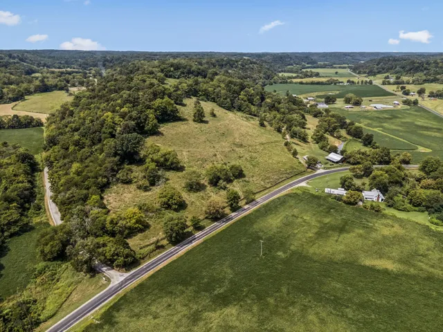 $594,900 | 4951 Weakley Creek Road, Lawrenceburg, TN 38464