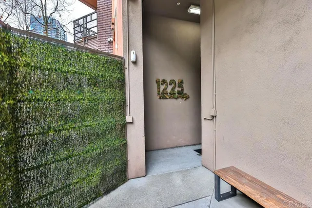 $2,500 | 1225 Island Avenue, San Diego, CA 92101