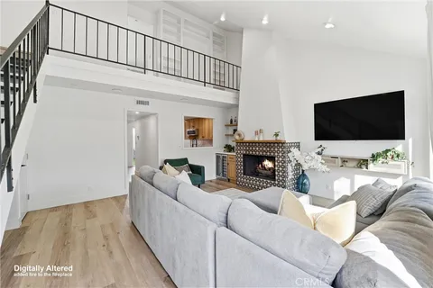 $865,000 | 135 Morristown Lane, Costa Mesa, CA 92626