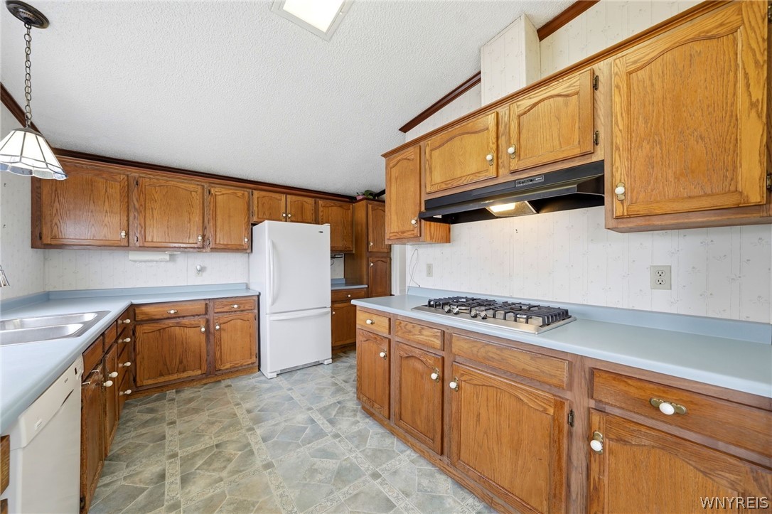 22 Cypress Road Cheektowaga, NY 14227 - Photo 10 of 28