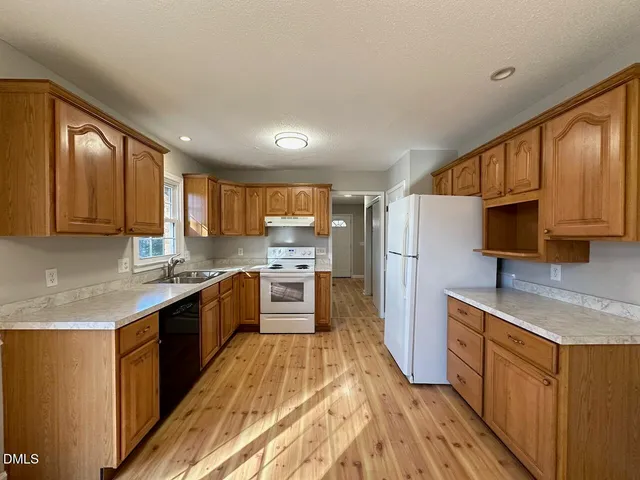 $1,795 | 103 Baldwin Circle, Garner, NC 27529