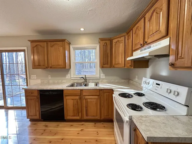 $1,795 | 103 Baldwin Circle, Garner, NC 27529