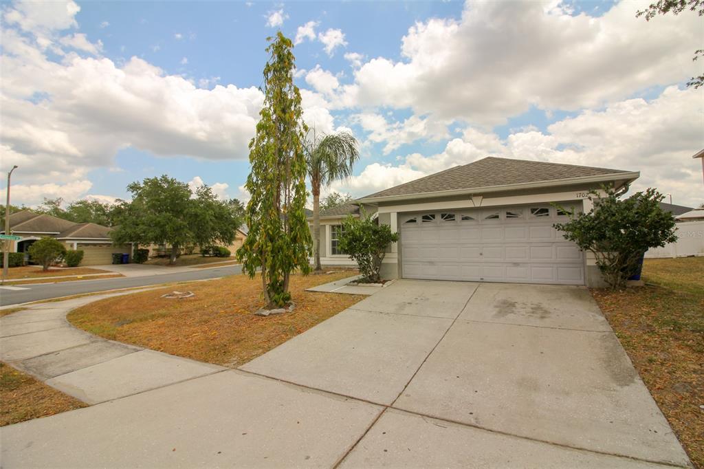 1702 Holton Road Lakeland, FL 33810 - Photo 2 of 25