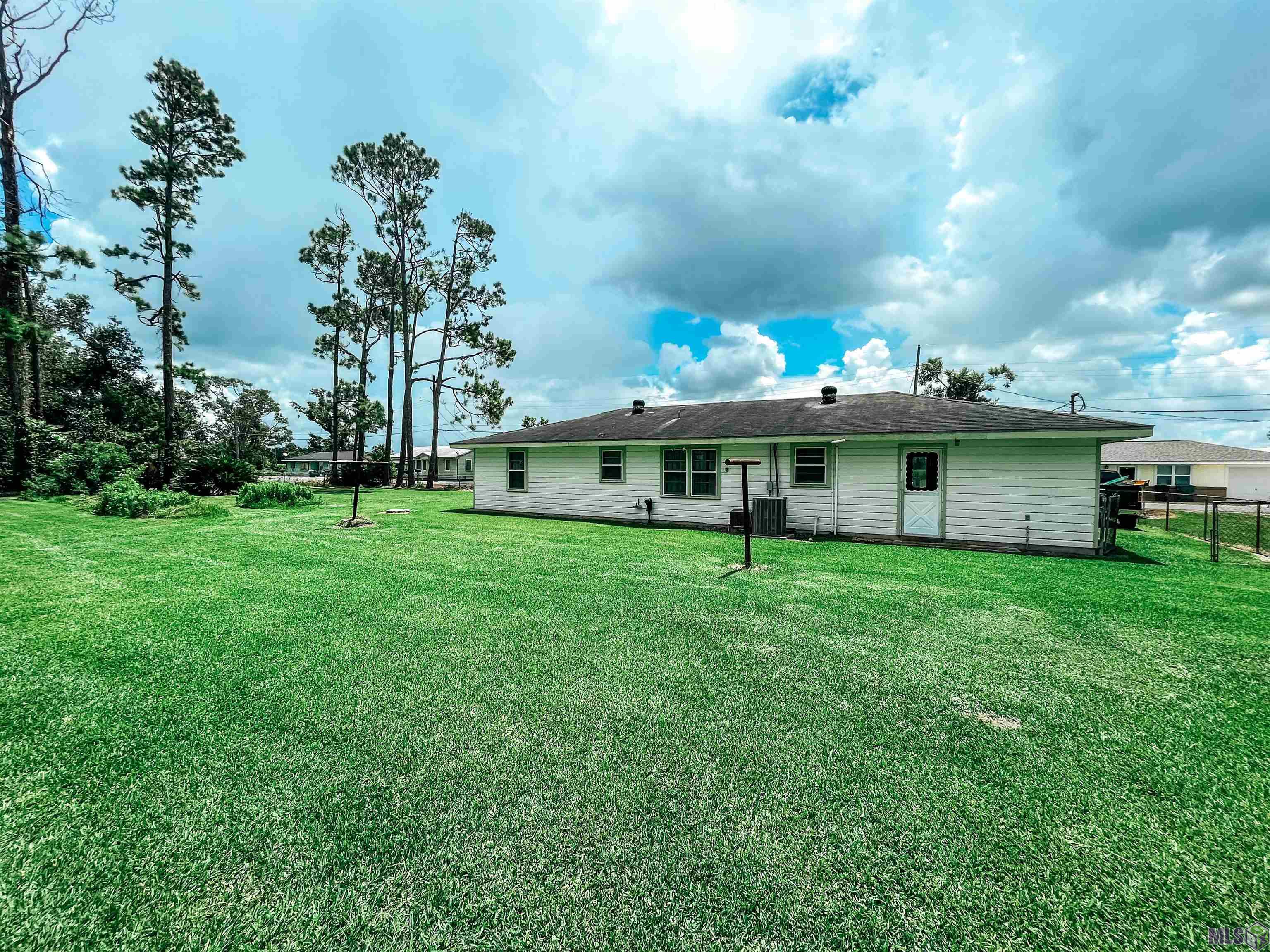 252 Danos Street Raceland, LA 70394 - Photo 12 of 16