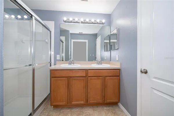 $2,200 | 2942 Rodrick Circle, Orlando, FL 32824
