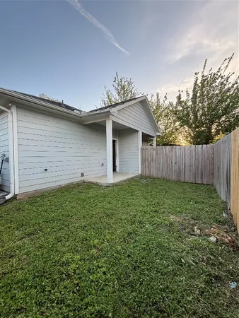 $1,345 | 339 Owens Street, Unit A, Houston, TX 77029