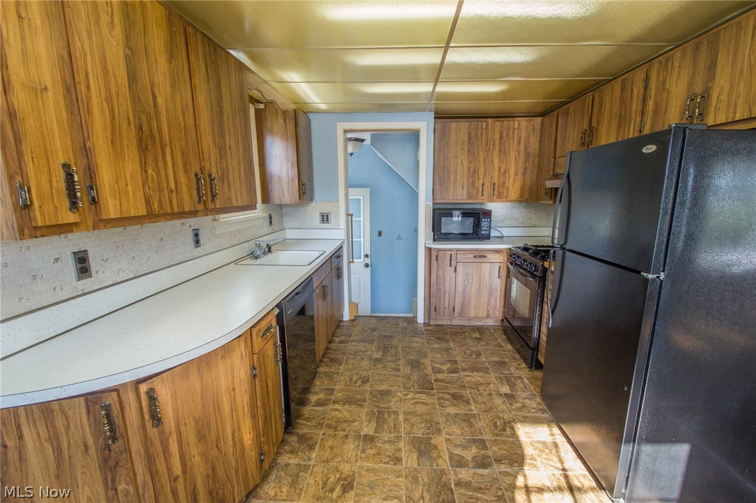 1041 Lloyd Road Wickliffe, OH 44092 - Photo 16 of 30 Gallery Image 16