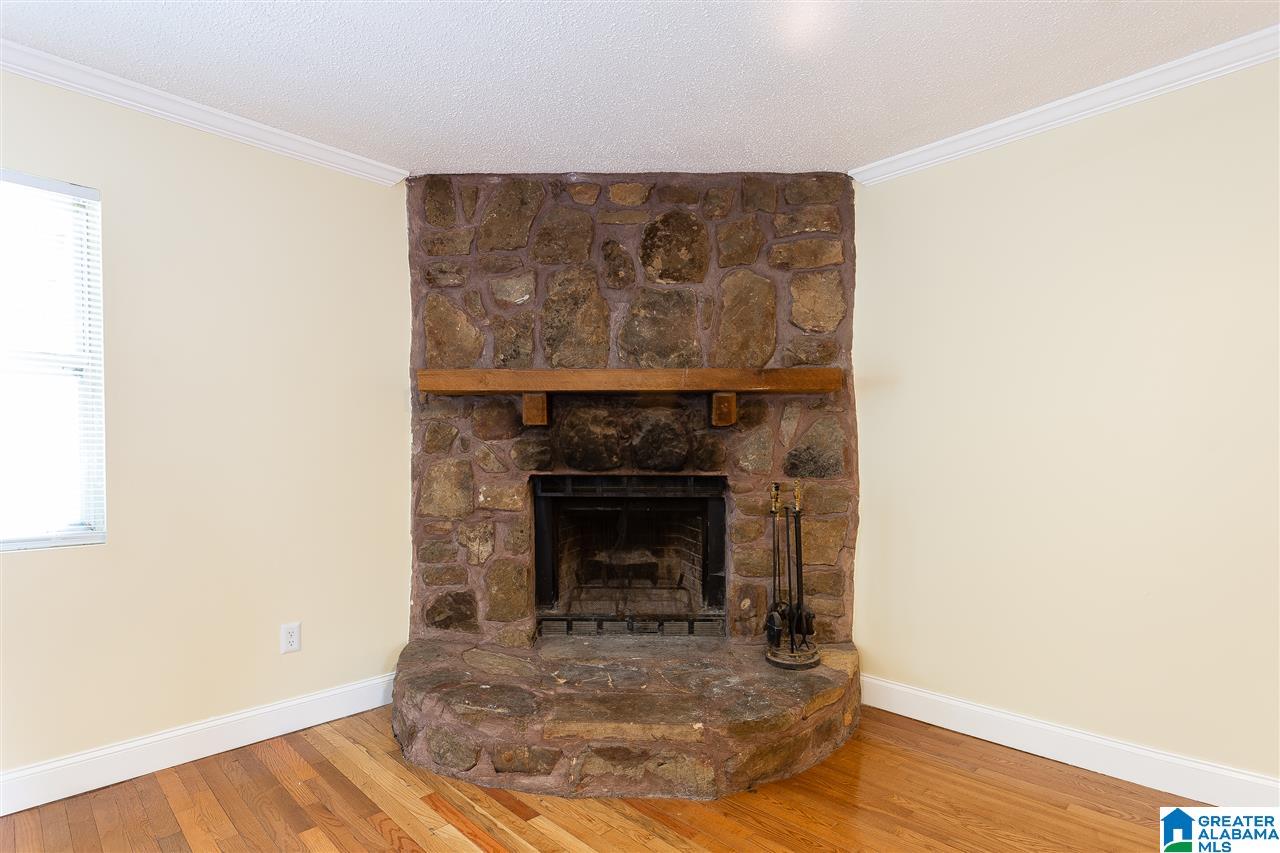 205 Hilltop Road Leeds, AL 35094 - Photo 9 of 37