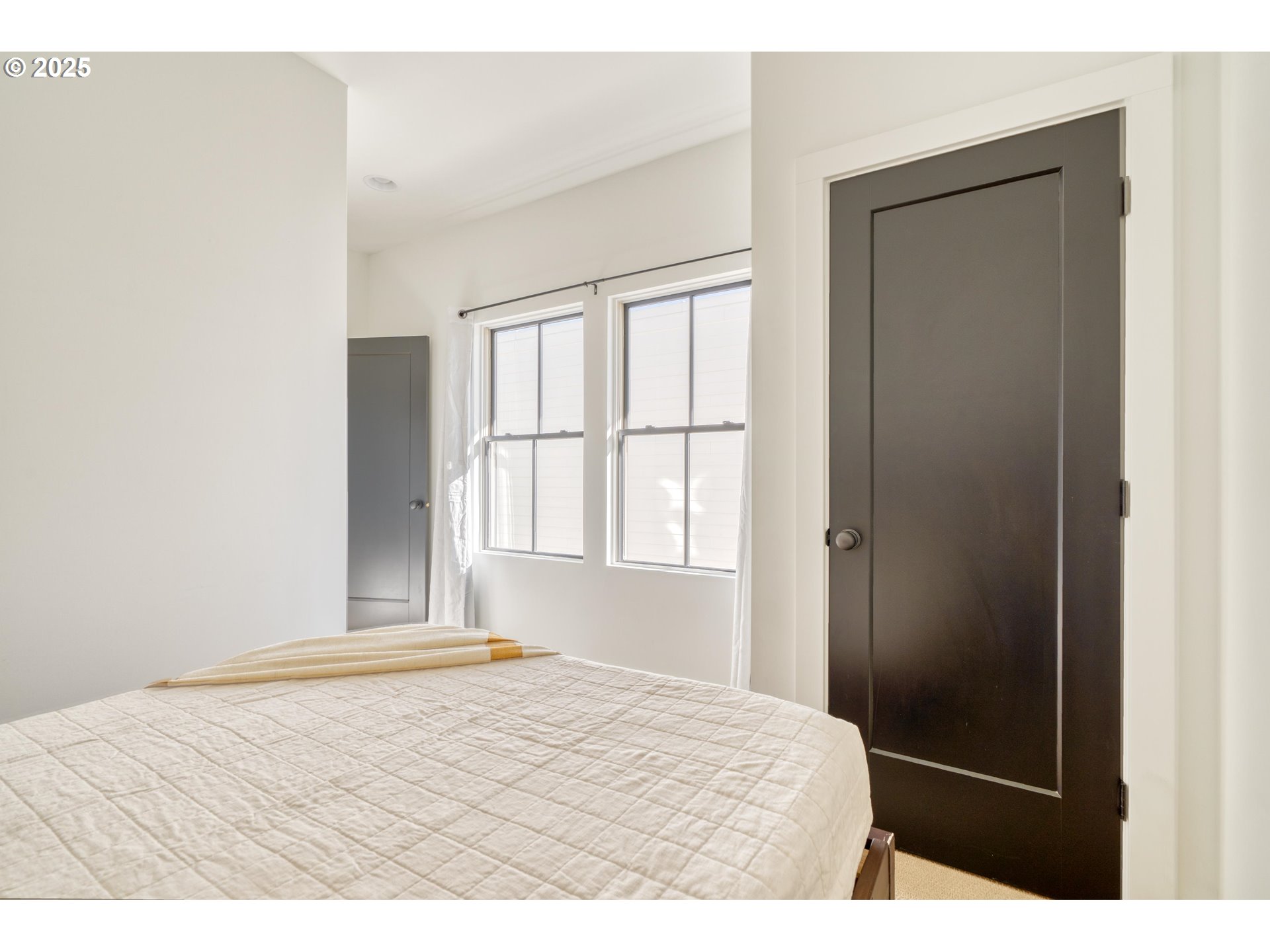 512 Northeast 56th Avenue Portland, OR 97213 - Photo 15 of 32