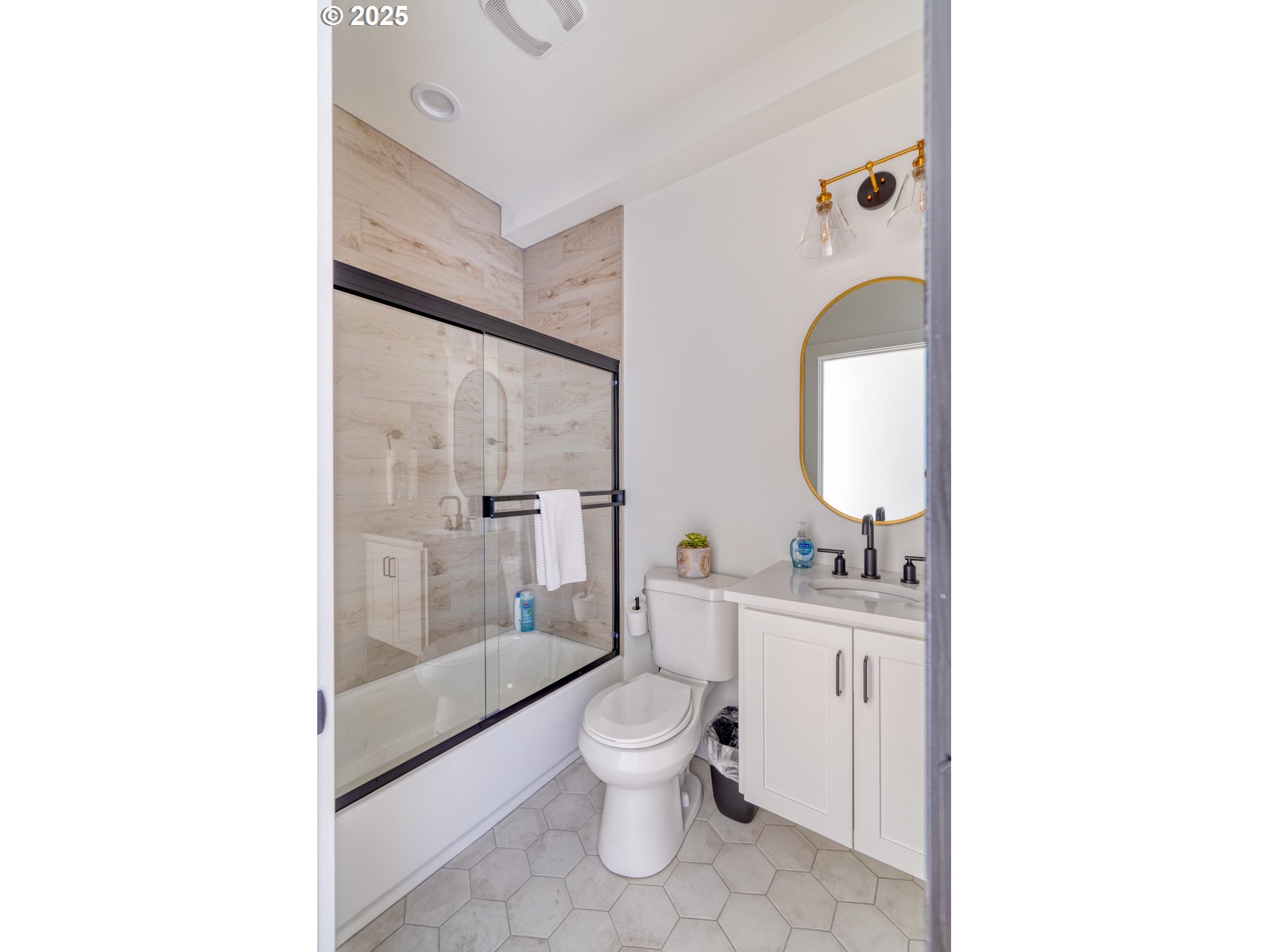 512 Northeast 56th Avenue Portland, OR 97213 - Photo 16 of 32