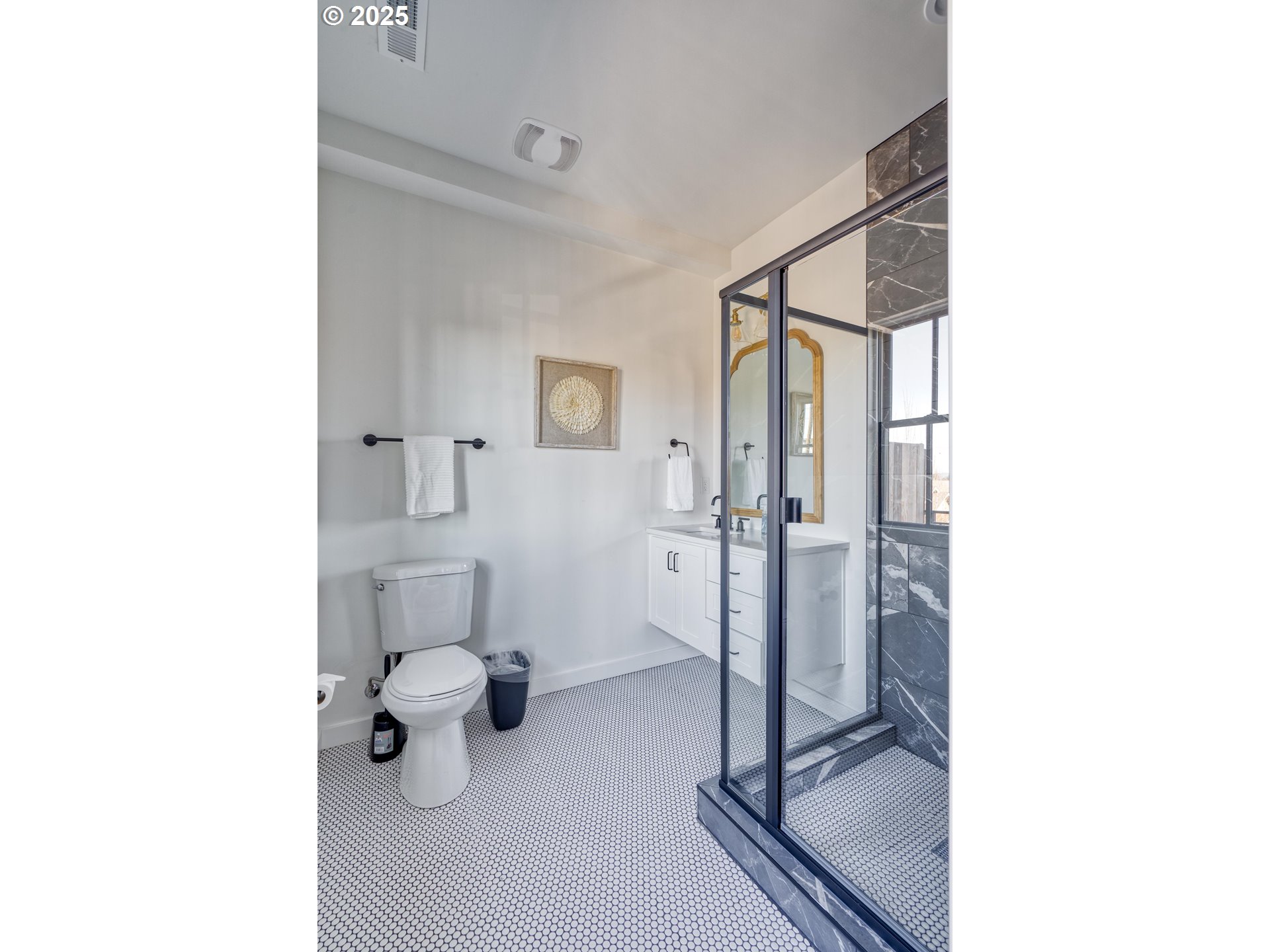 512 Northeast 56th Avenue Portland, OR 97213 - Photo 21 of 32