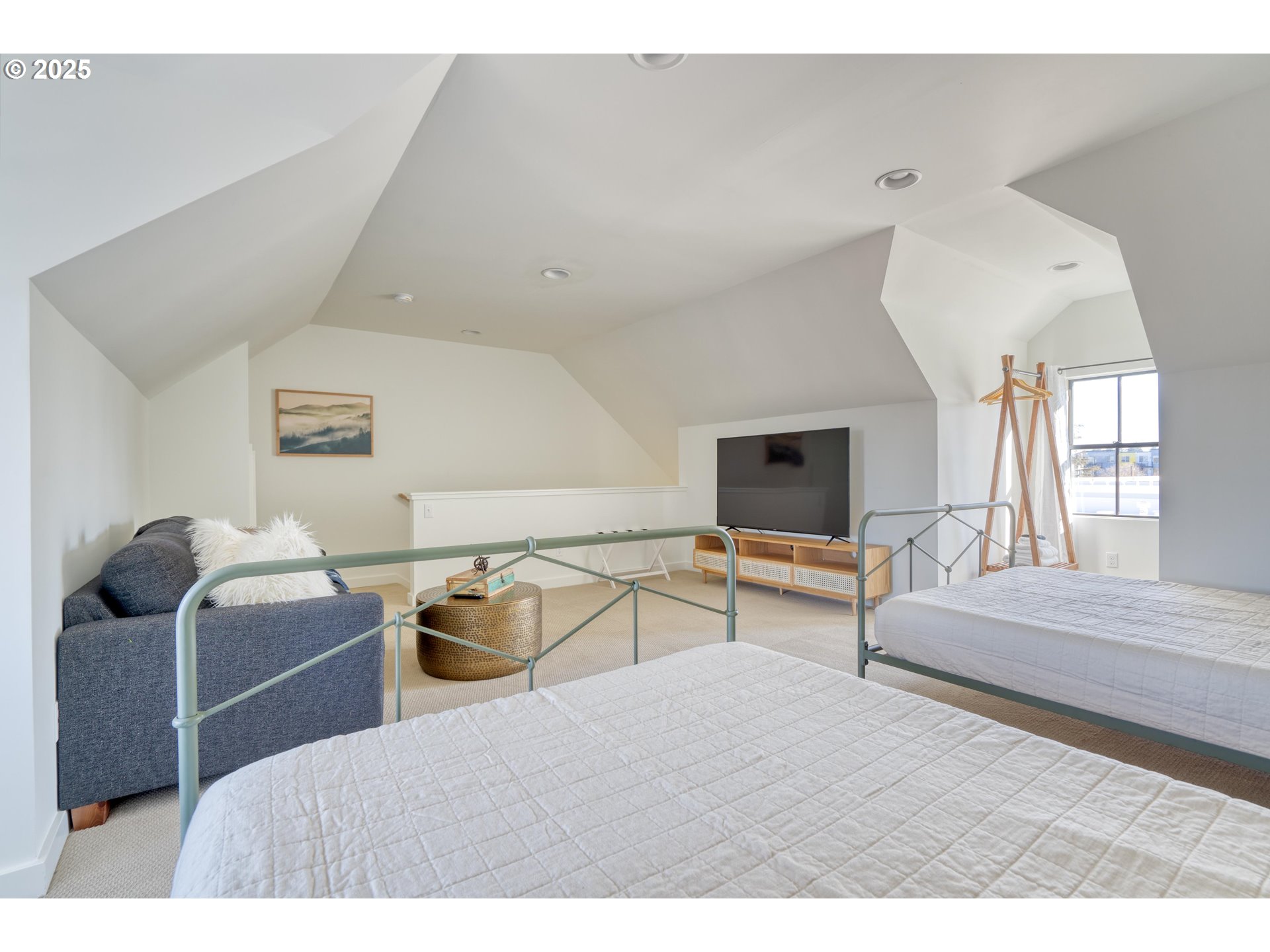 512 Northeast 56th Avenue Portland, OR 97213 - Photo 28 of 32