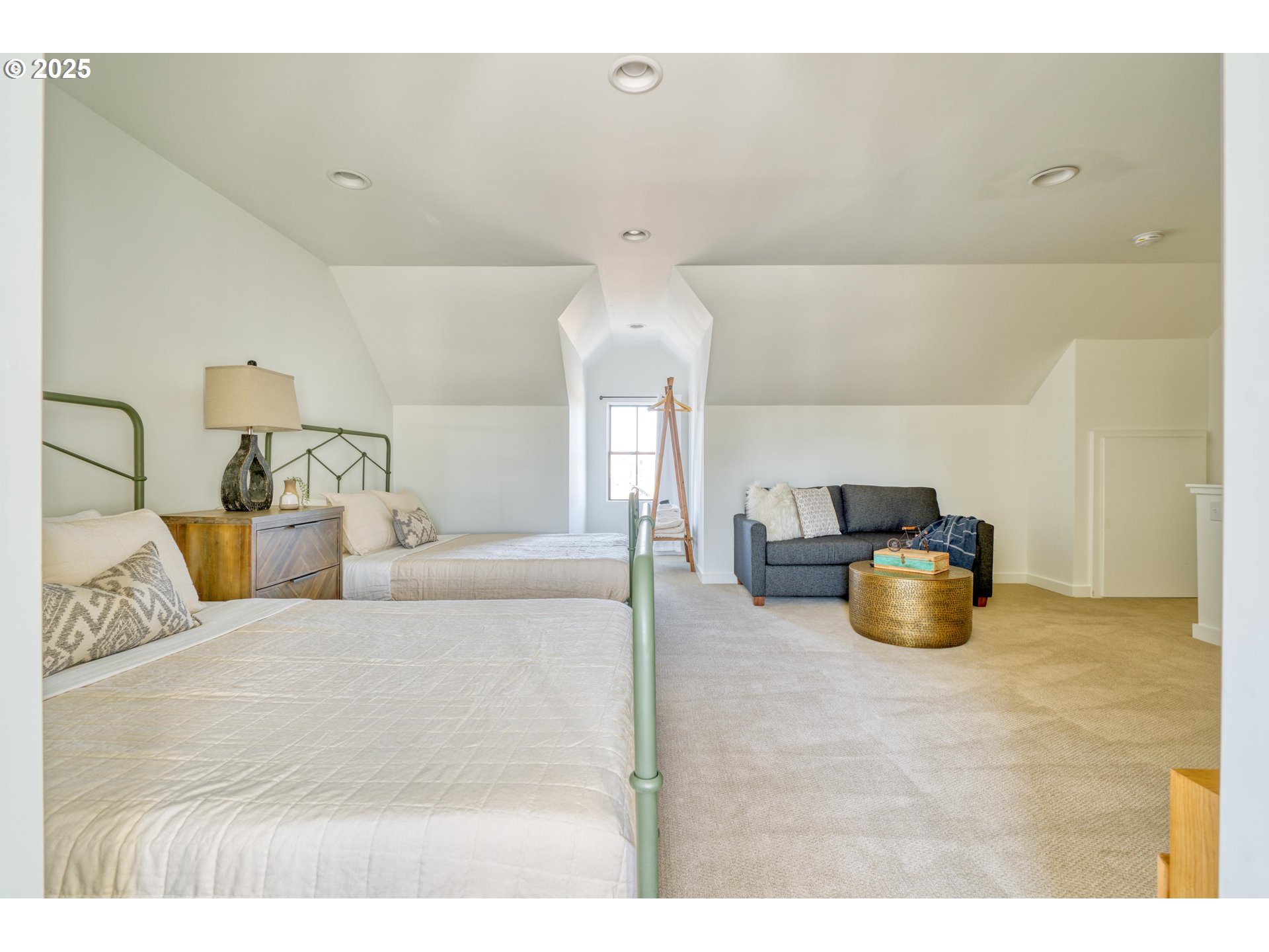 512 Northeast 56th Avenue Portland, OR 97213 - Photo 29 of 32