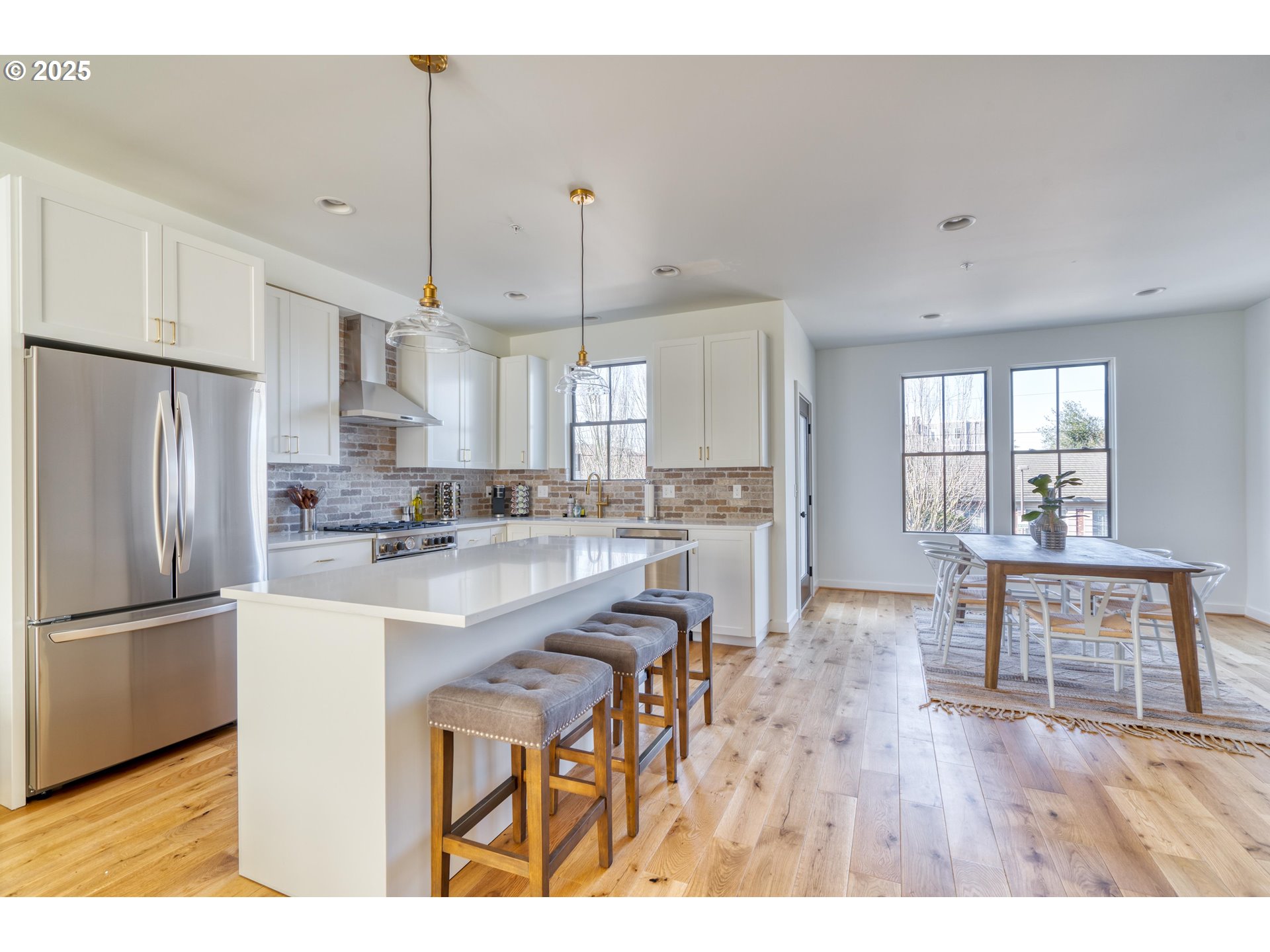 512 Northeast 56th Avenue Portland, OR 97213 - Photo 4 of 32