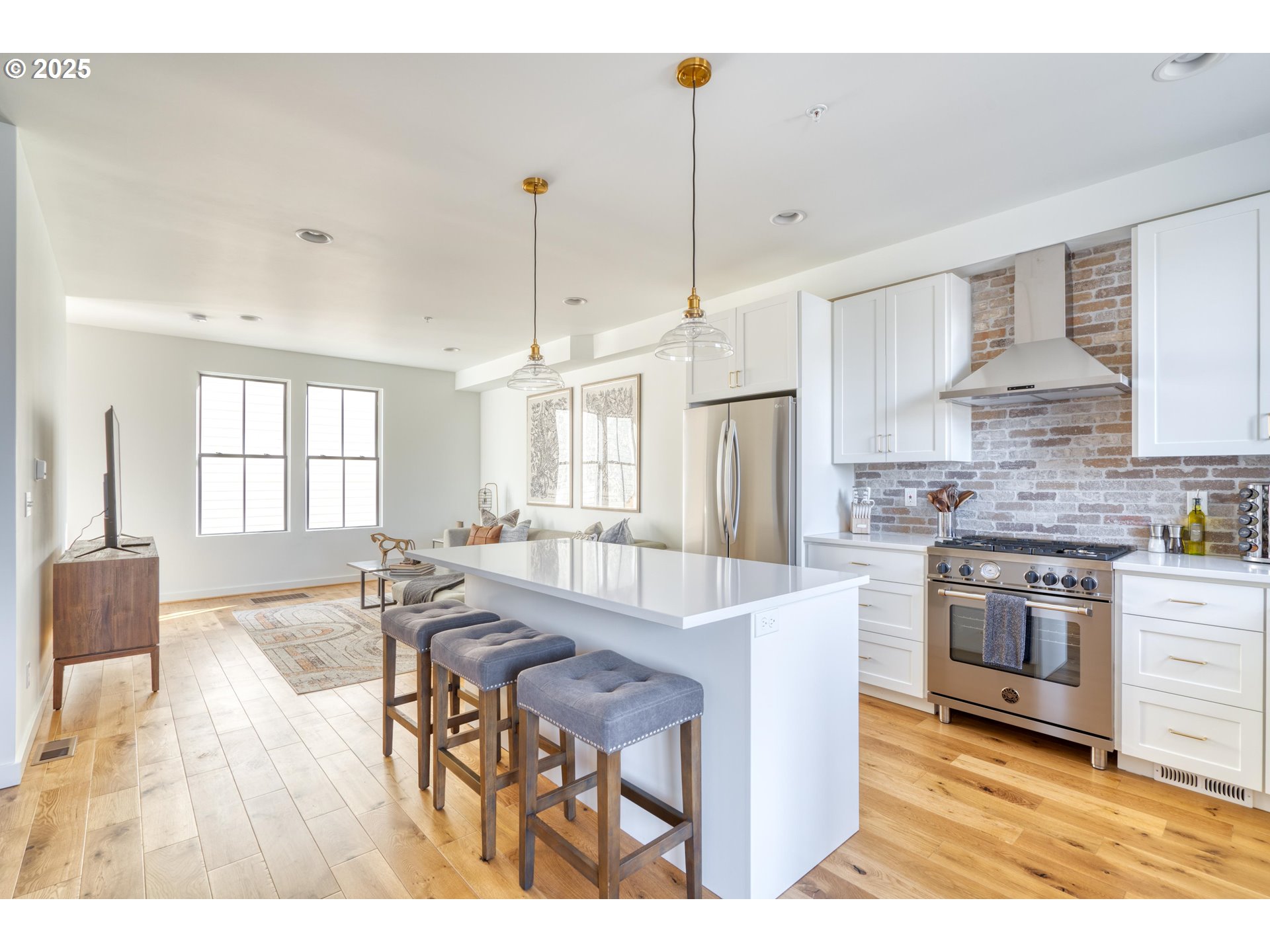 512 Northeast 56th Avenue Portland, OR 97213 - Photo 6 of 32