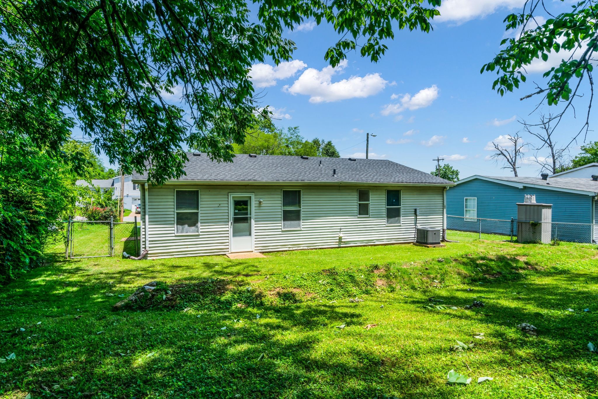 224 Warrior Road Madison, TN 37115 - Photo 27 of 27 a front view of a house with a garden