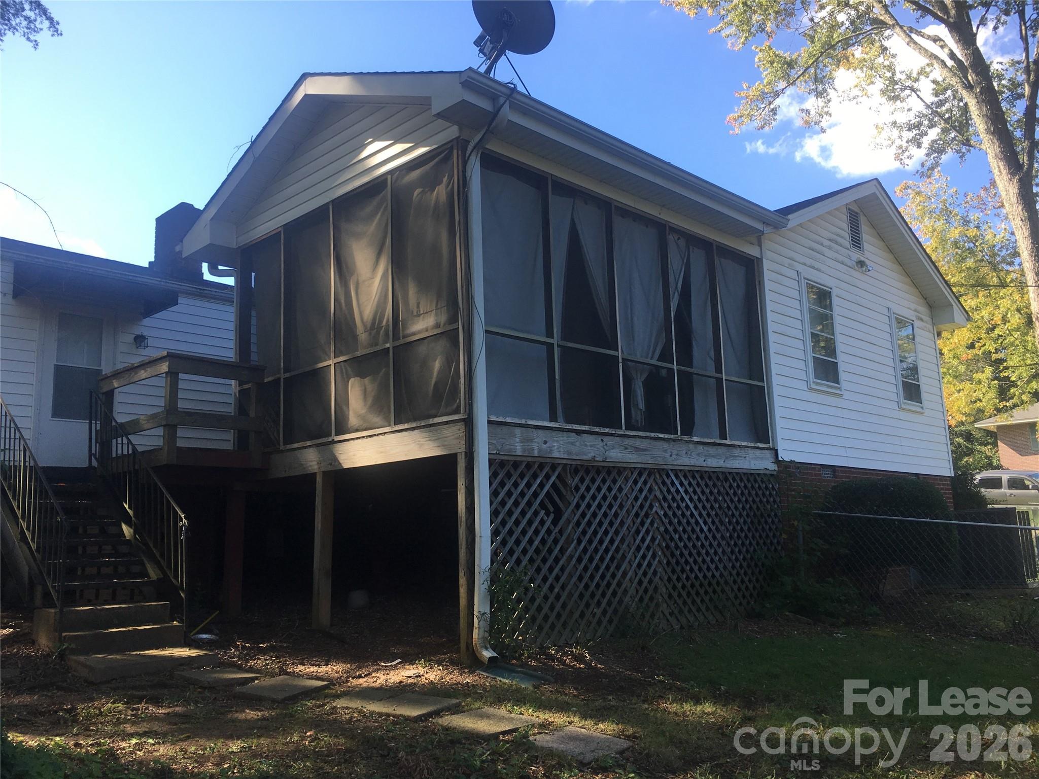 508 Dunham Road Gastonia, NC 28054 - Photo 15 of 16 a backyard of a house