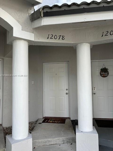 Three Lakes Miami, FL 33186 - Photo 3 of 34