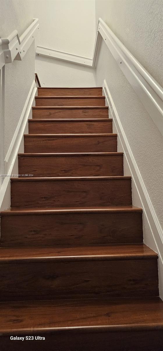 Three Lakes Miami, FL 33186 - Photo 5 of 34 a view of entryway