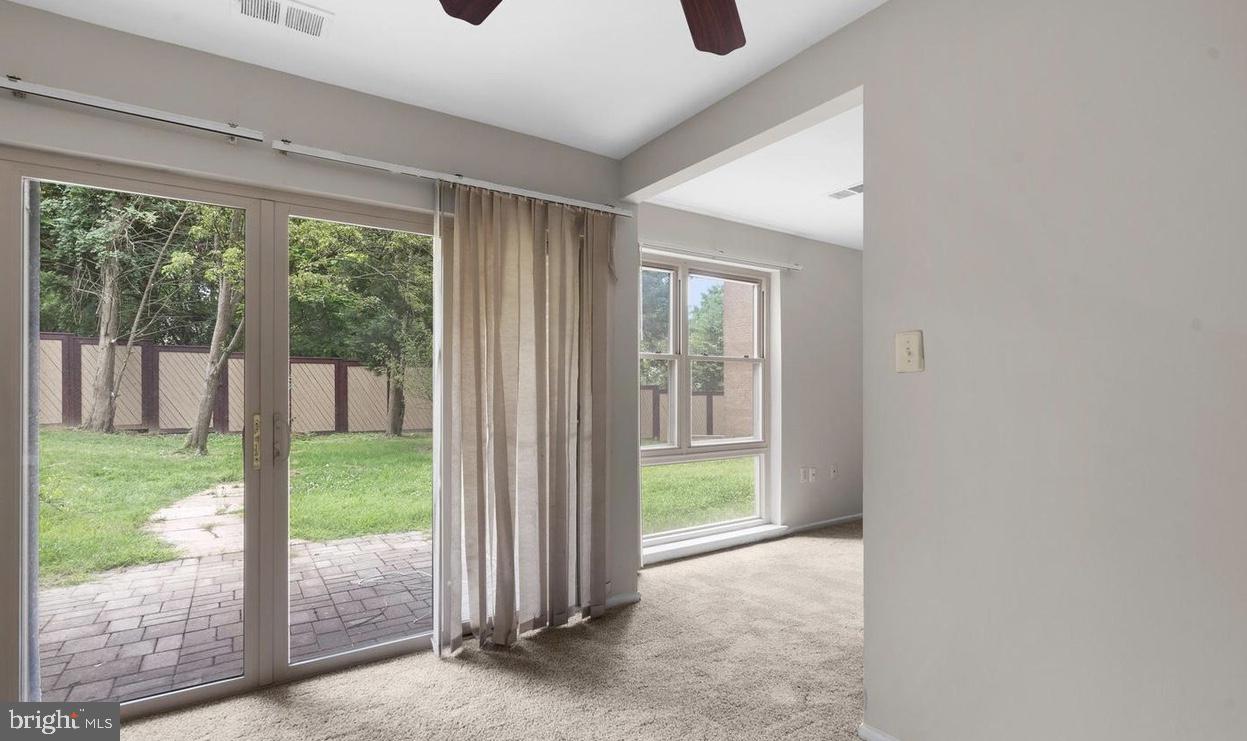2202 Greenery Lane, Unit 10222 Silver Spring, MD 20906 - Photo 2 of 3