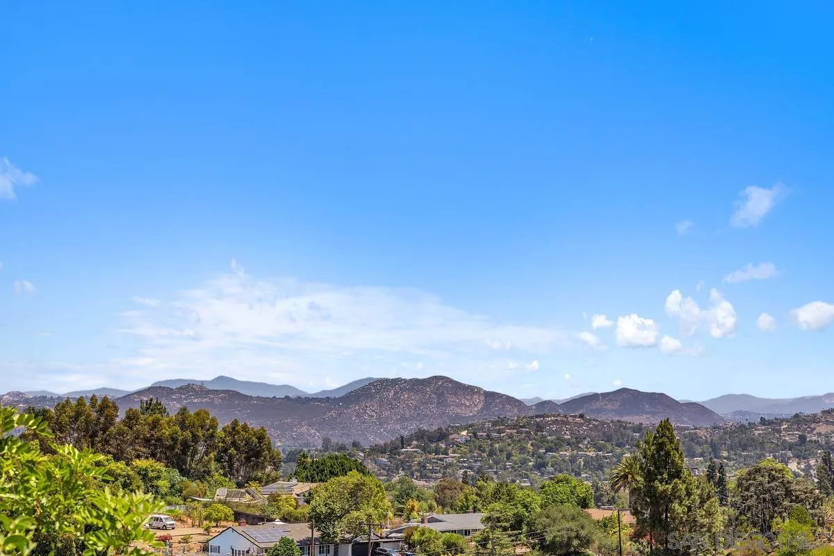 11651 Shadowglen Road El Cajon, CA 92020 - Photo 41 of 48