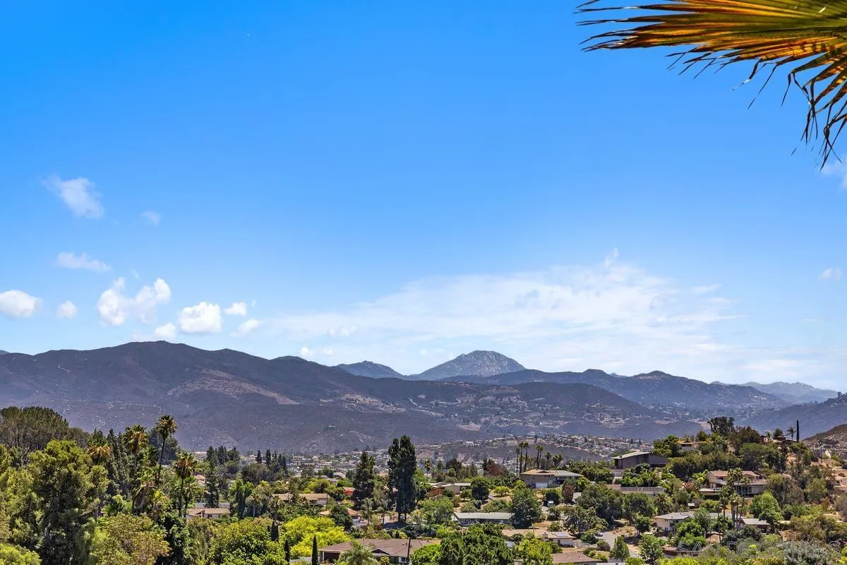 11651 Shadowglen Road El Cajon, CA 92020 - Photo 42 of 48