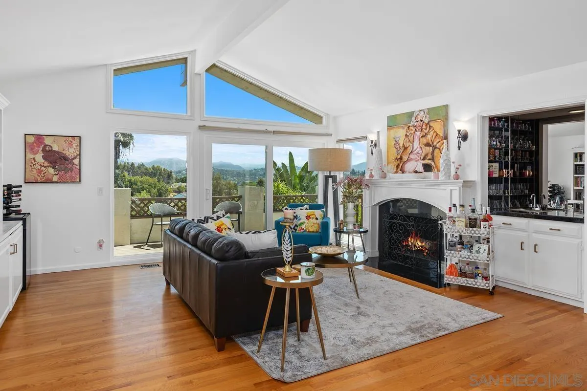 11651 Shadowglen Road El Cajon, CA 92020 - Photo 5 of 48