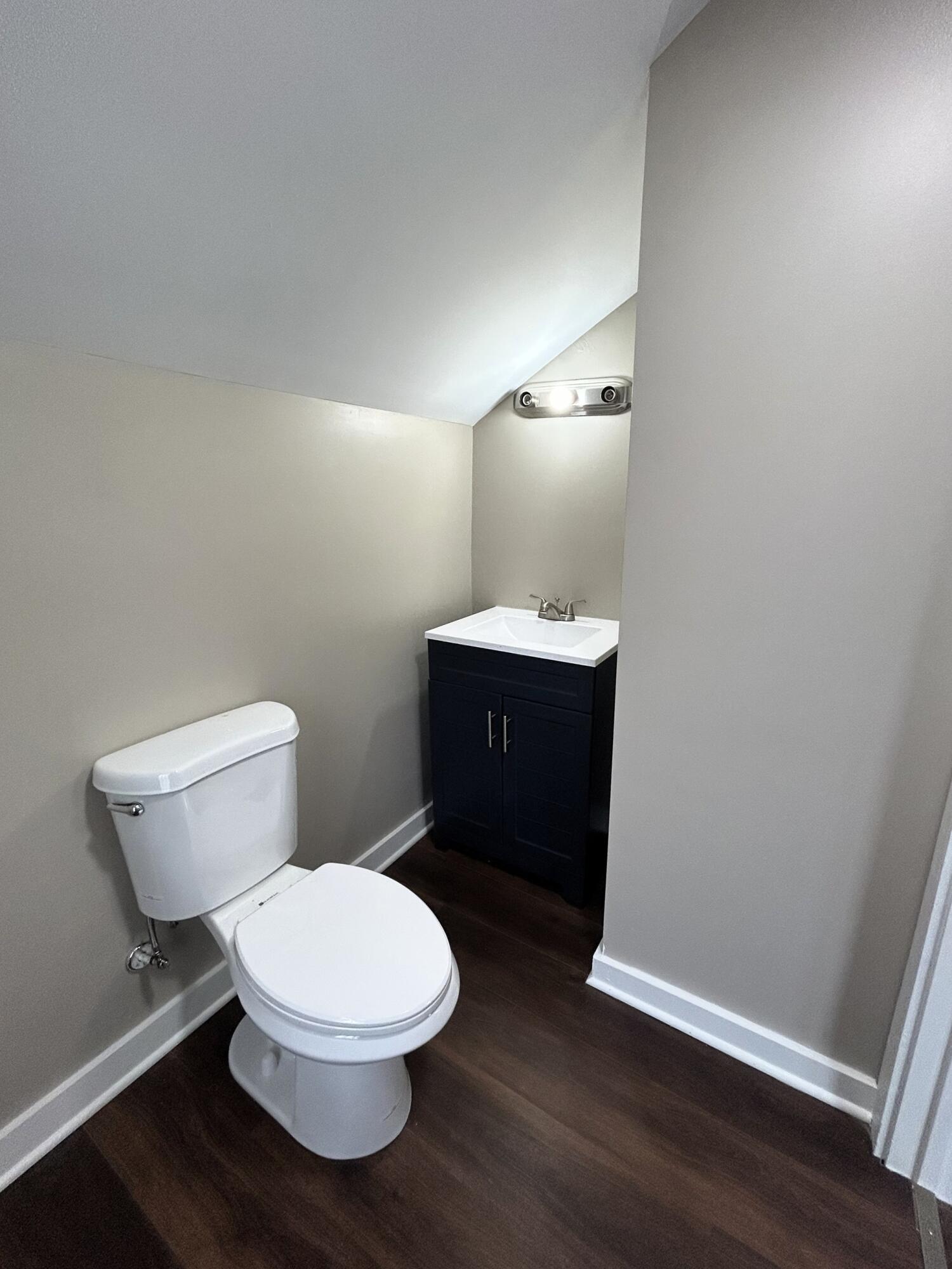 4462 North 27th Street Milwaukee, WI 53209 - Photo 20 of 21 Bath 2