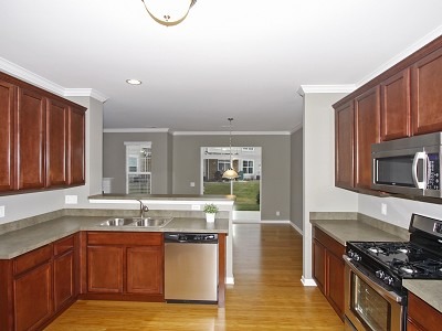 2932 Church Road, Unit 606 Aurora, IL 60502 - Photo 8 of 16