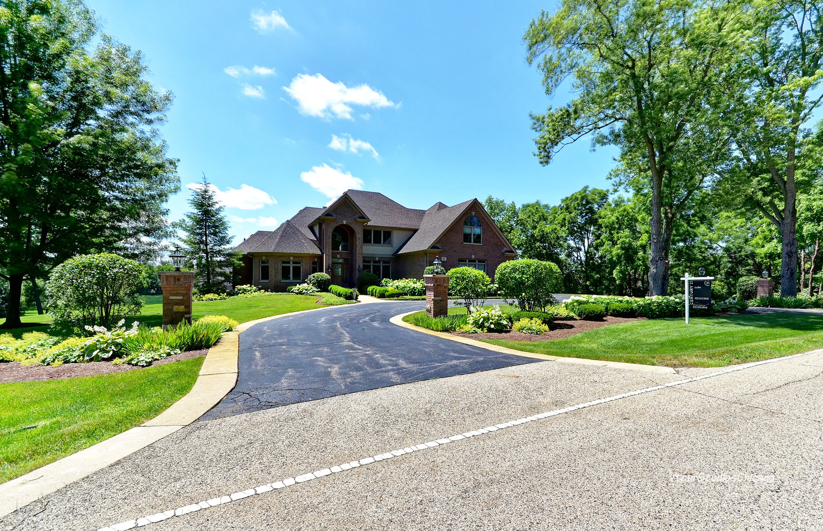 119 Florence Road Inverness, IL 60010 - Photo 4 of 57