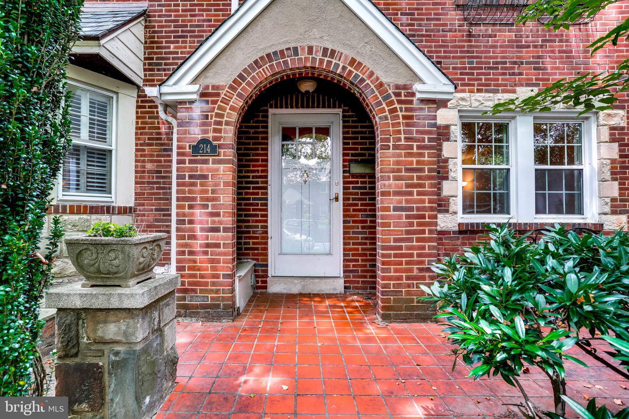 214 Dunkirk Road Baltimore, MD 21212 - Photo 3 of 58 Gallery Image 3