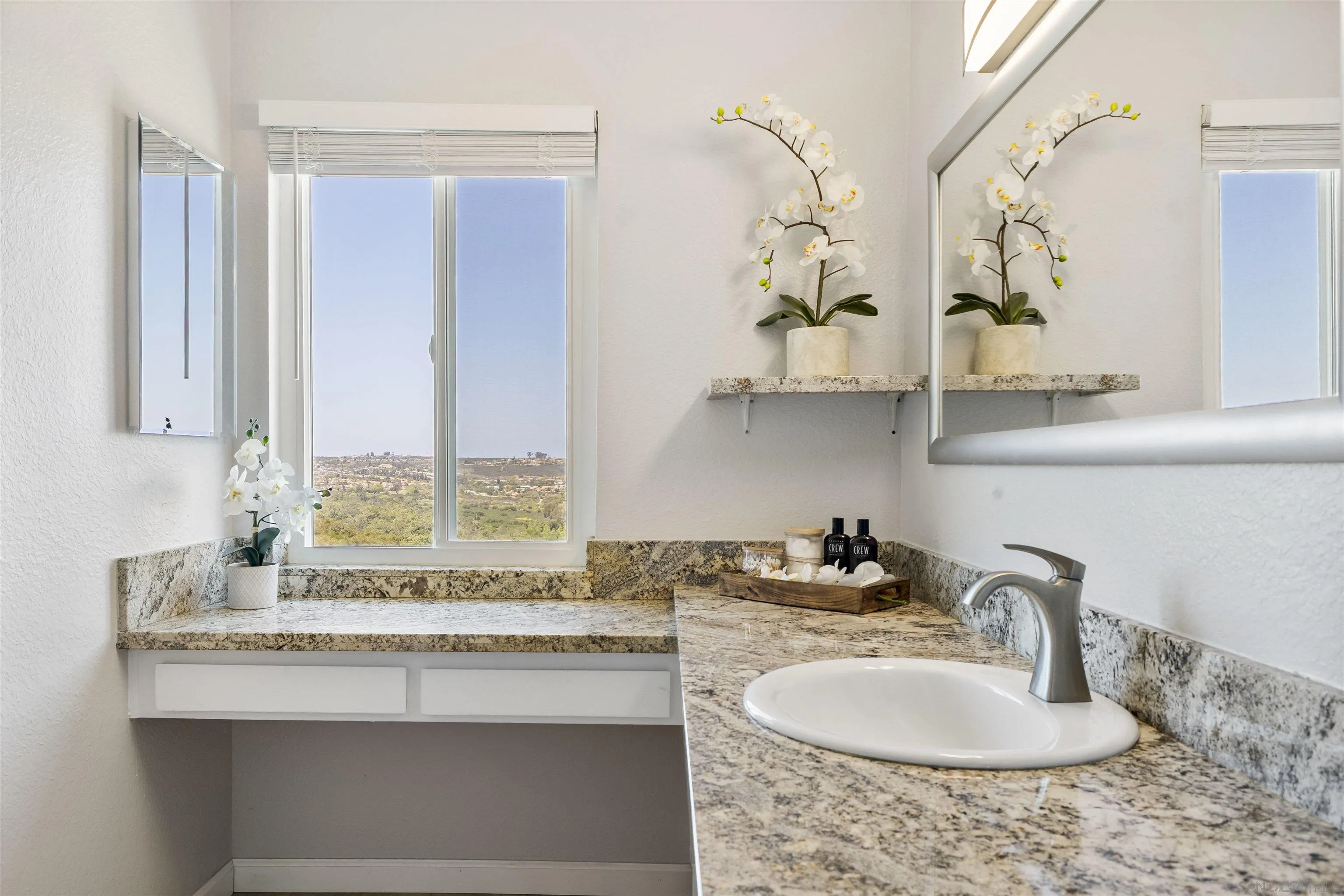 8834 Capcano Road San Diego, CA 92126 - Photo 38 of 55 Gallery Image 38